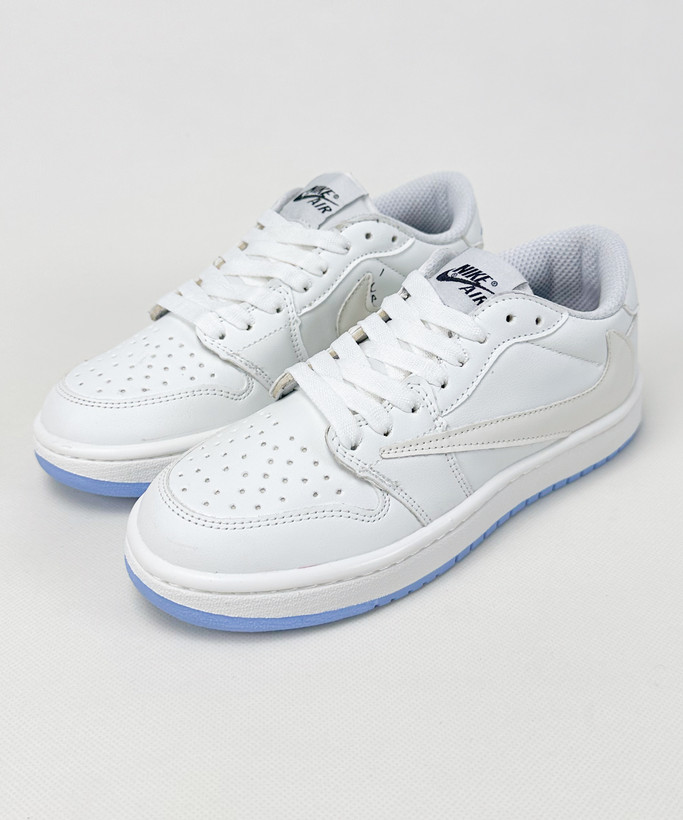 کفش روزمره زنانه نایک Air Jordan 1 Low Travis Chameleon سفید آبی